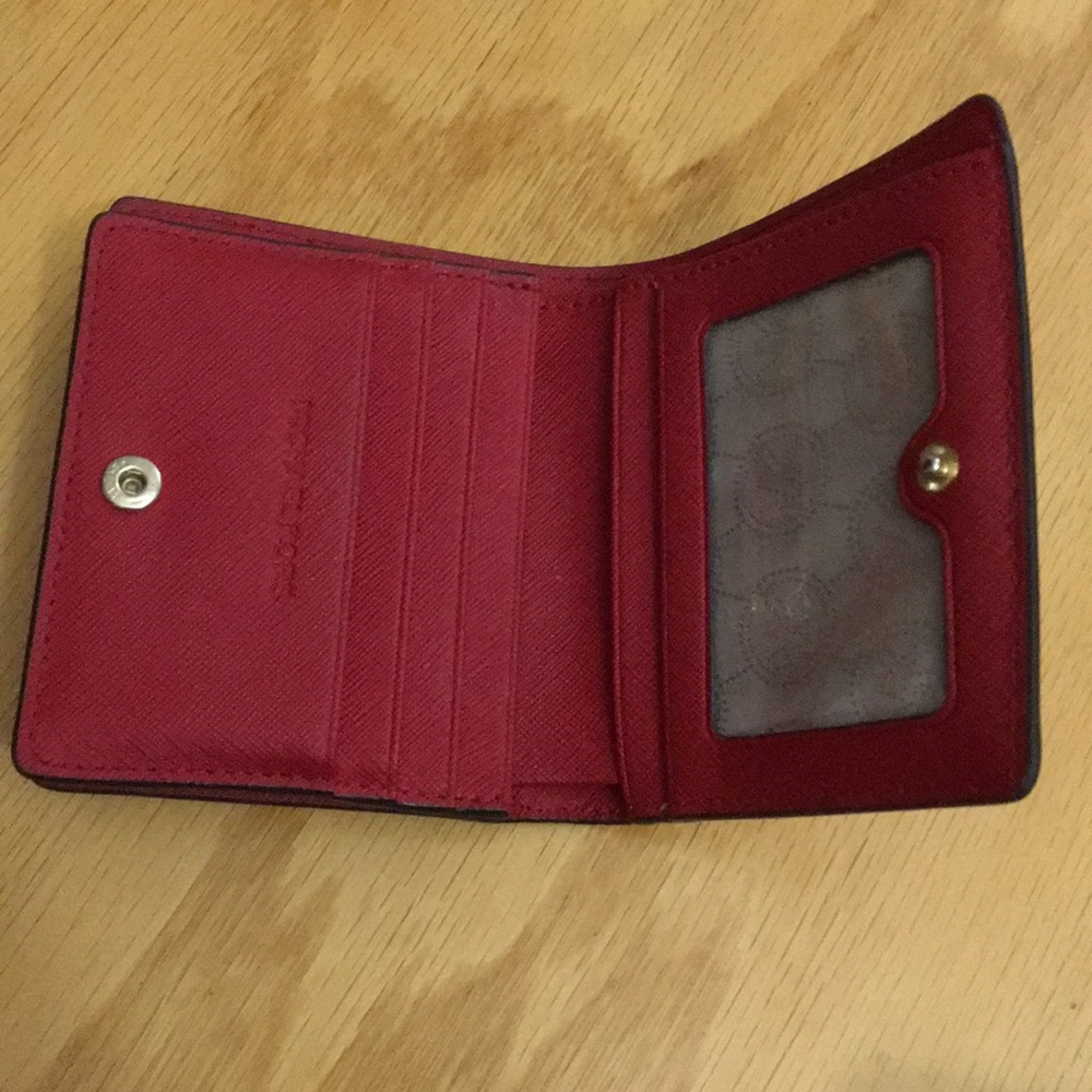 Michael Kors wallet - Picture 2 of 4